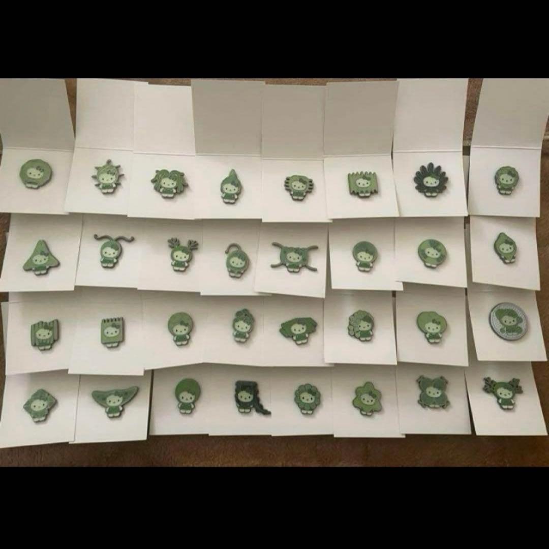 大阪　関西　万博 日本館　藻類　キティ　ピンバッジ　32種　コンプリート セット