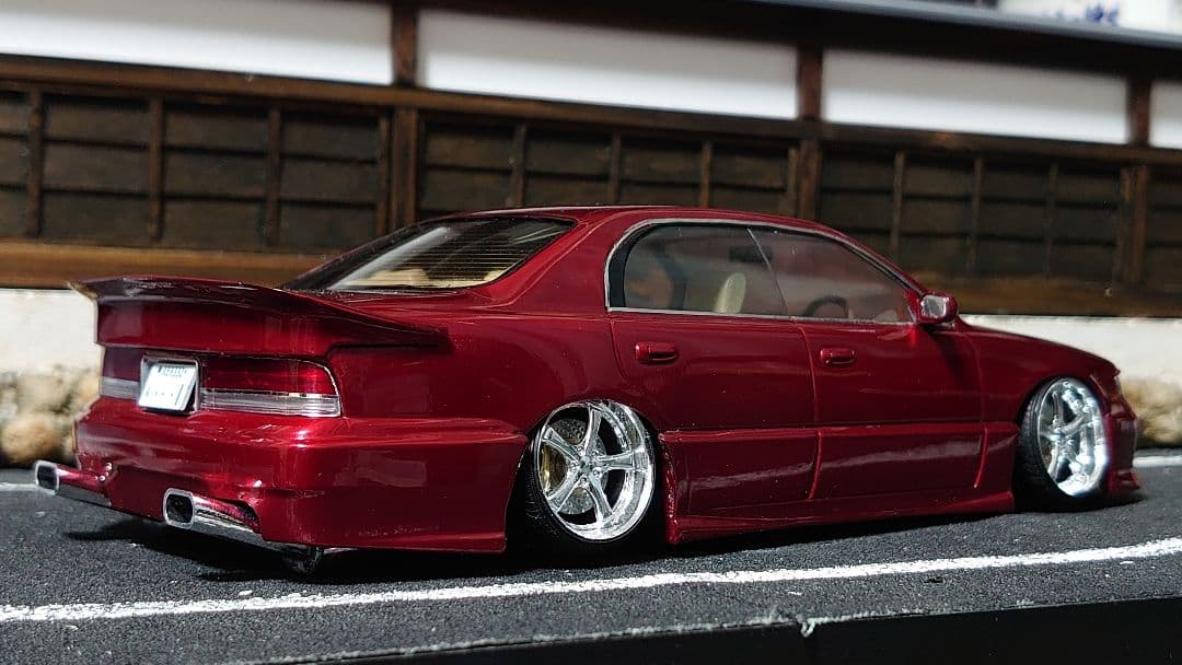 1/24 アオシマ ギャルソン クラウン 14マジェスタ 完成品