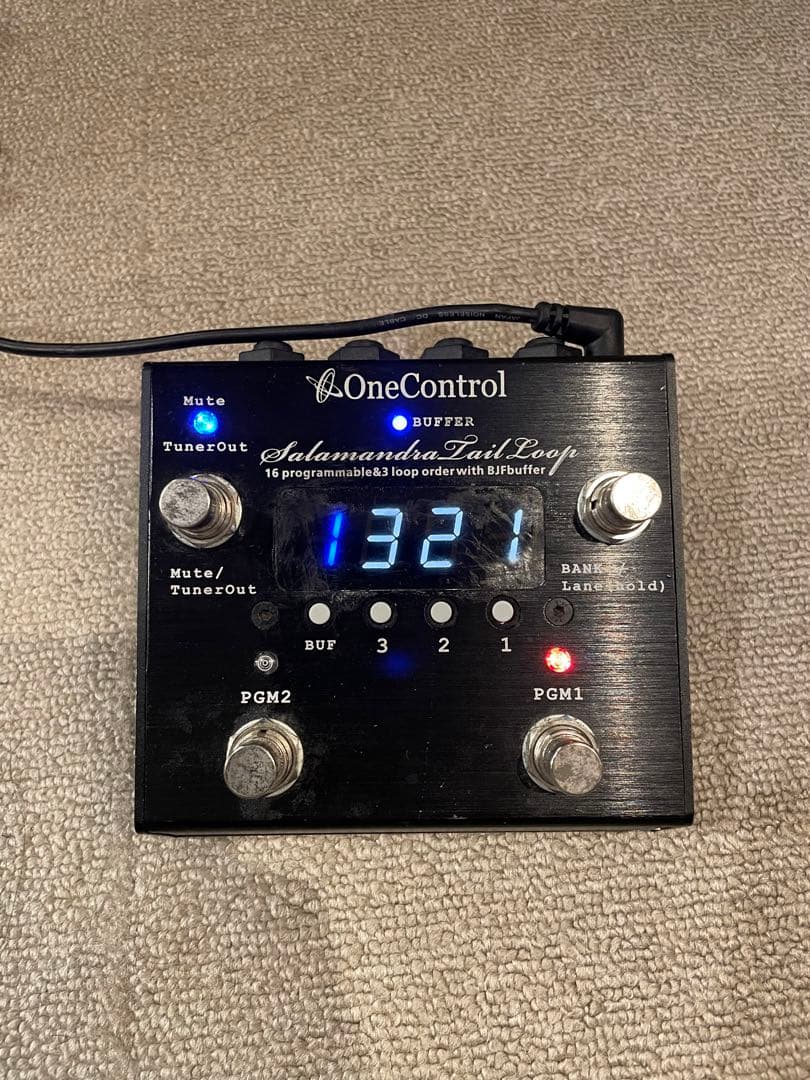 One Control /Salamandra Tail Loop スイッチャー