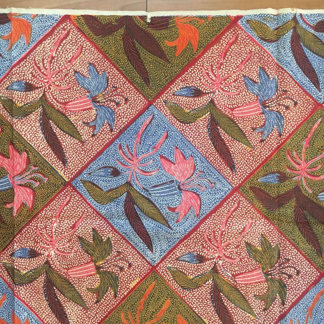 古布 ジャワ更紗（バティック）戦前 プカロンガン 菱ユリ紋