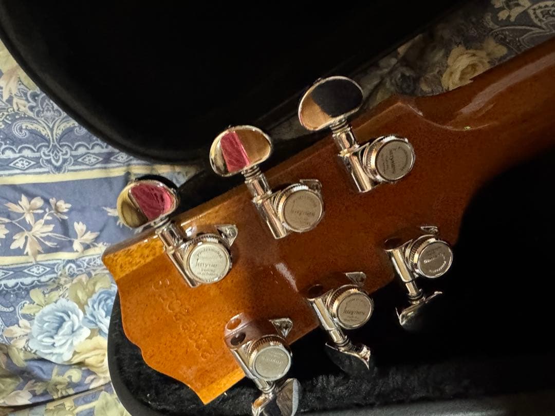 ZED。Gibson J-45 Studio Walnut ナチュラル