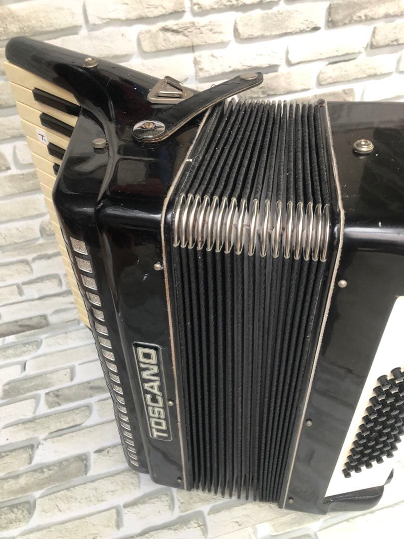 TOSCANO アコーディオン (A164)