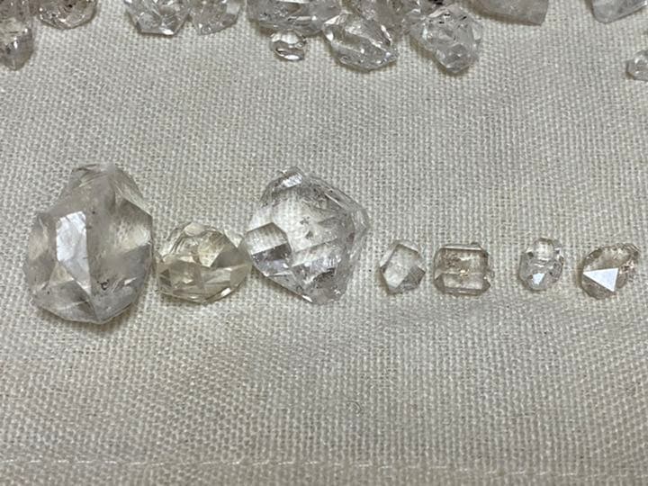 ダイヤモンドクォーツ　110g ハキマー