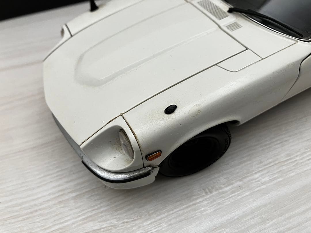 1/18京商 日産　フェアレディZ S30 左ミラーは欠品です。