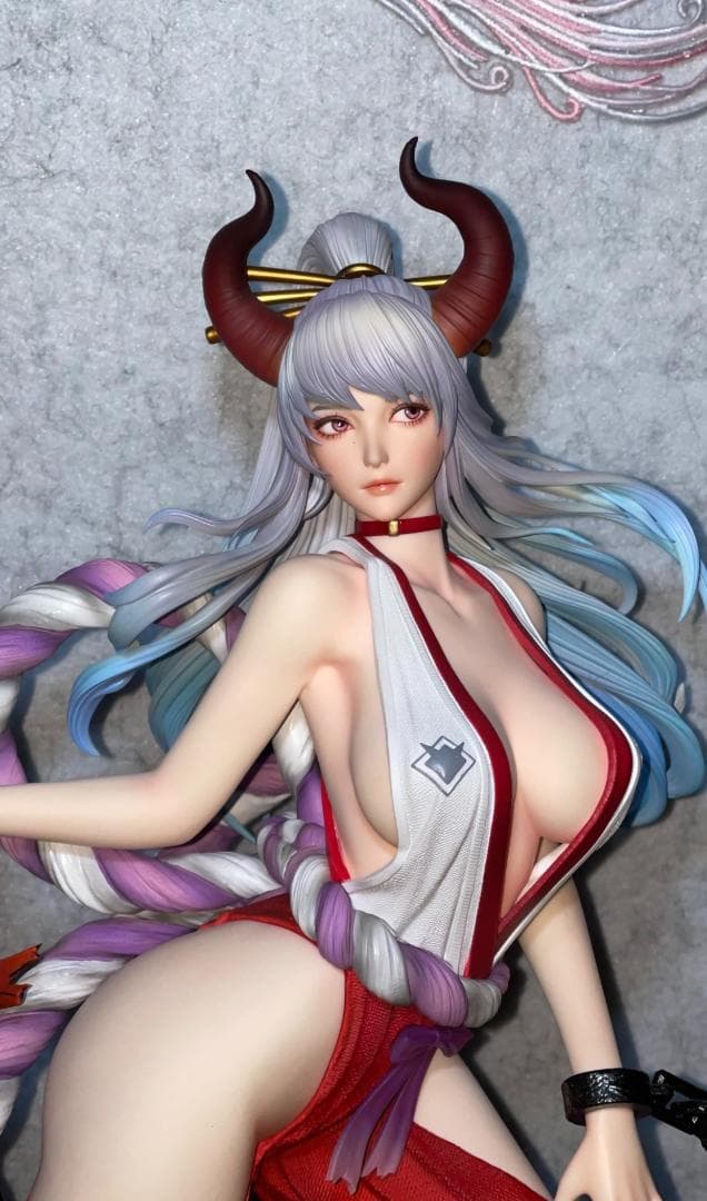 ONE PIECE ヤマト 樹脂 彫刻 フィギュア B