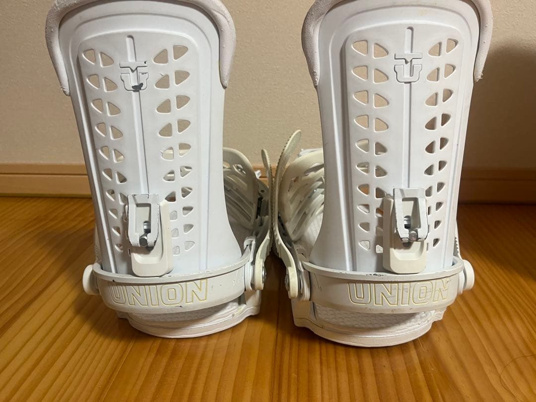 UNION FORCE(ユニオンフォース)スノーボードビンディング ホワイト