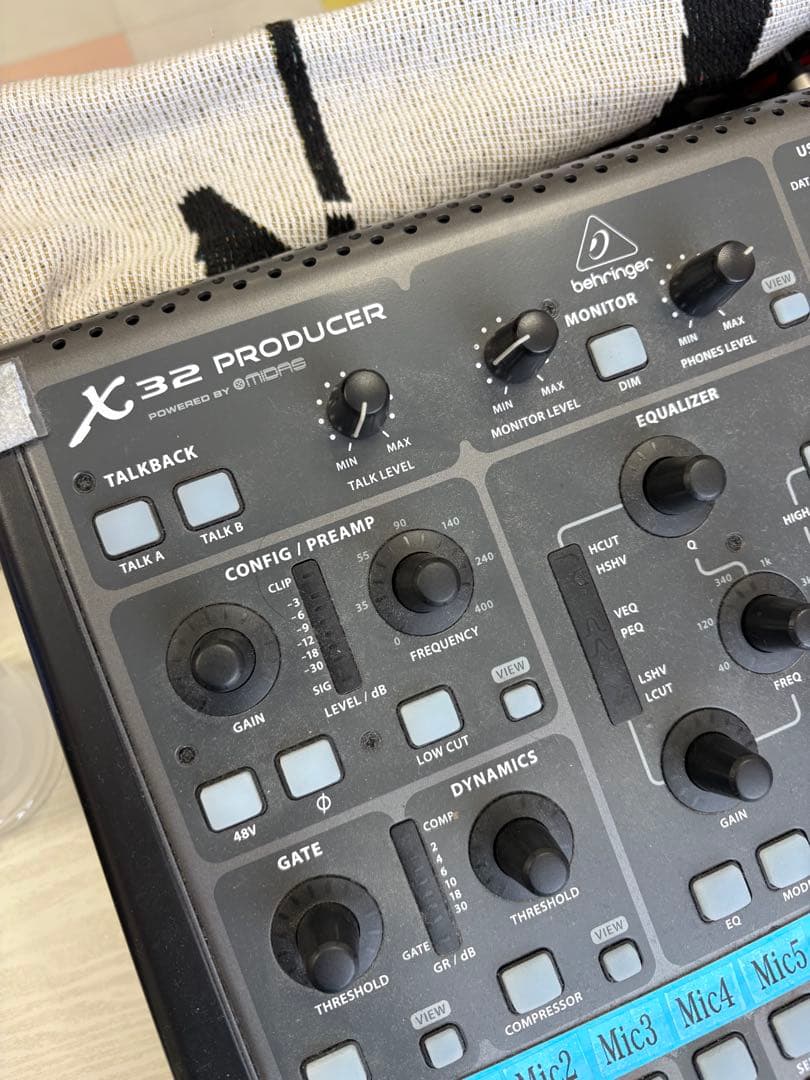 Behringer X32 PRODUCER デジタルミキサー