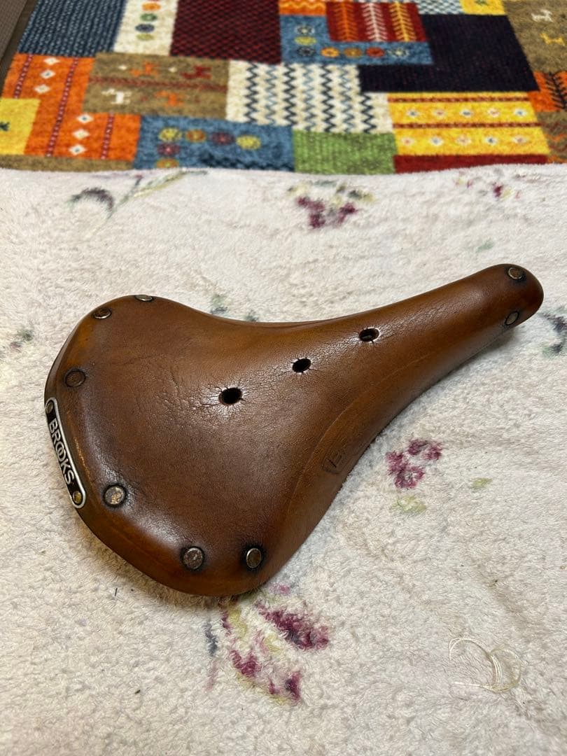 あ*き様 BROOKS ブラウンレザーサドル　めちゃくちゃ渋い色！