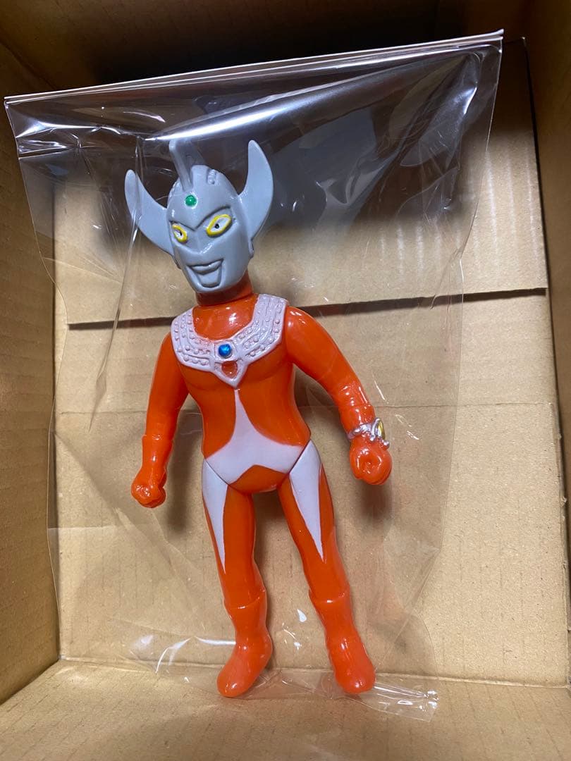 ヤモマーク　ウルトラマンタロウ　ソフビ
