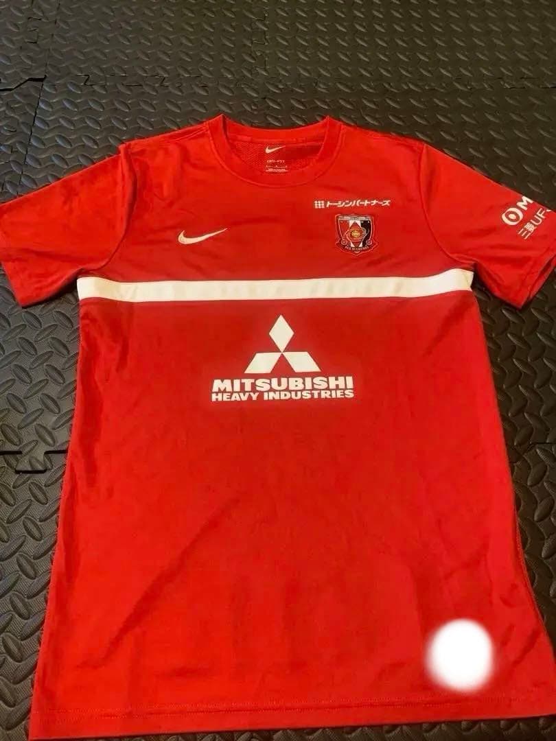 【平日限定SALE】2021浦和レッズ選手支給品トレーニングシャツ＋パンツセット