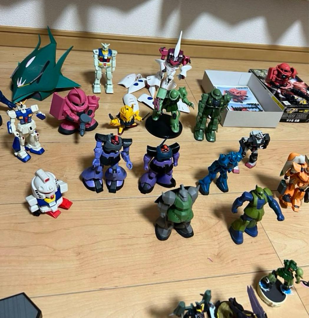 コンバージ　ガンダムのフィギュア