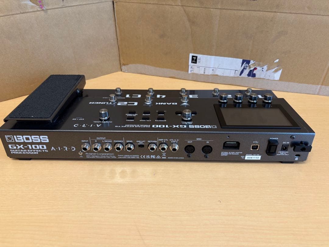 BOSS GX-100 マルチエフェクター　 Bluetoothアダプター付箱付