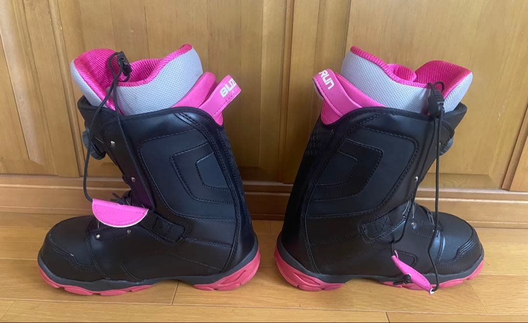 ★4回使用美品★BUZRUN boaスノーボードブーツ 24cm