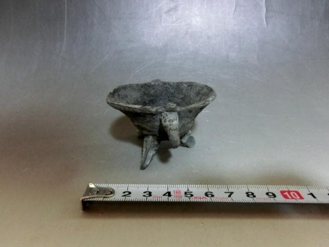 酒器■立ち盃 三つ足 発掘品 古金属 青銅 祭祀品 副葬品 猪口 時代物 骨董■