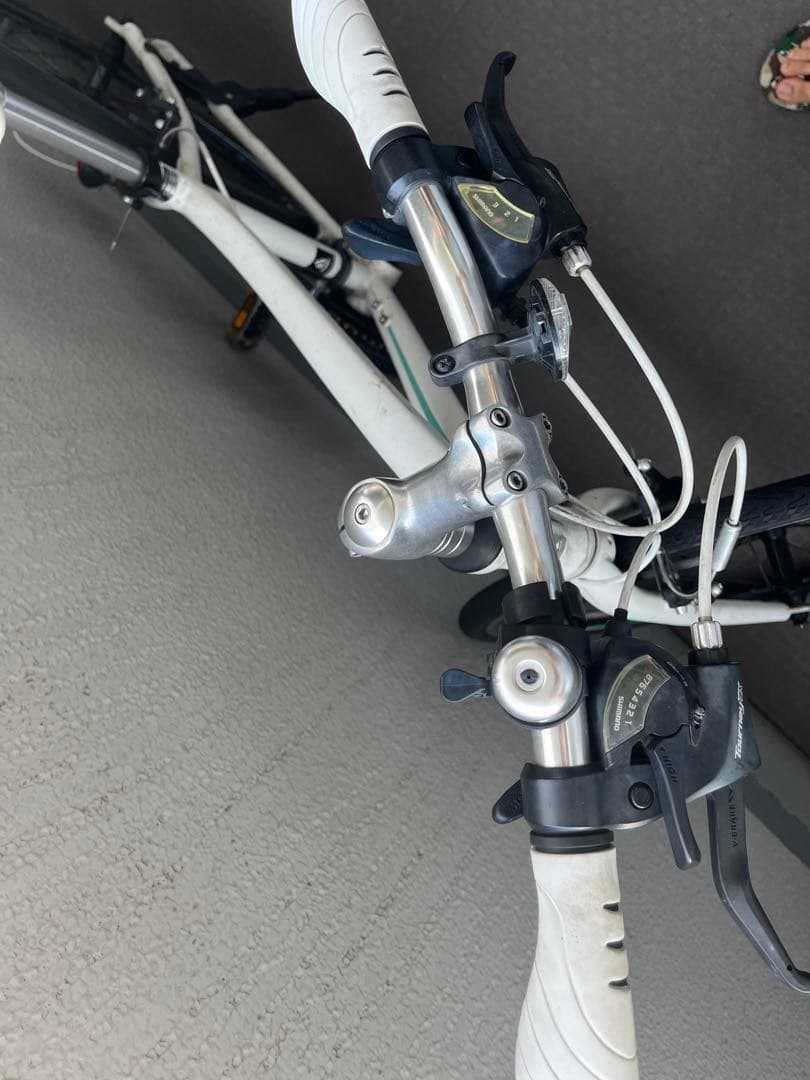 クロスバイク　白【大阪市内　引取り限定】