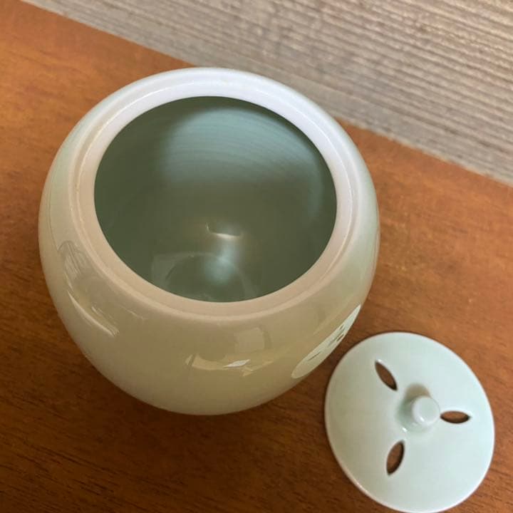 ★セール★井上萬二　人間国宝　青白磁彫文 香炉　笹