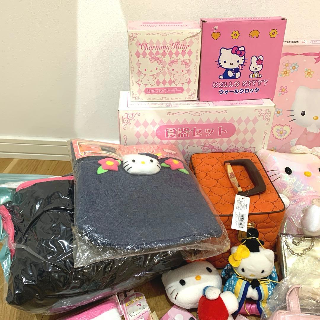 キティ　ぬいぐるみ　ポーチ　バッグ　食器　などまとめ売り