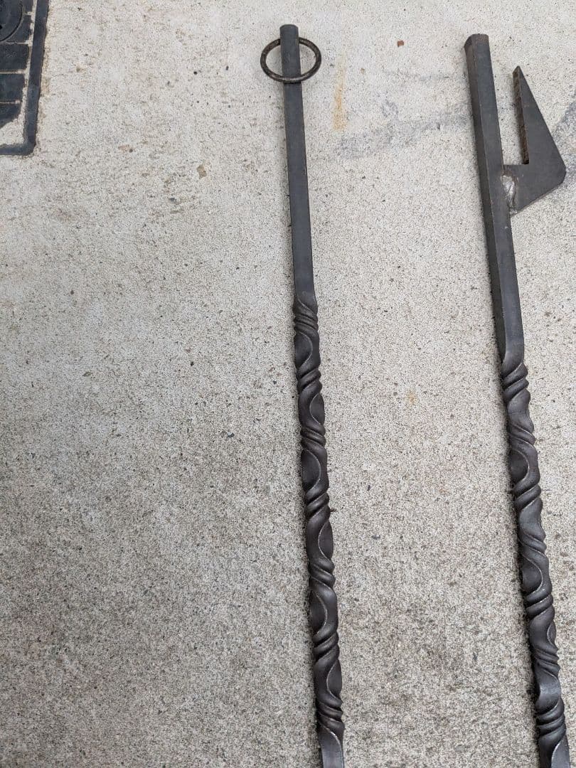 ツイストランタンハンガー　焚き火ツール　ランタンスタンド　スチール製