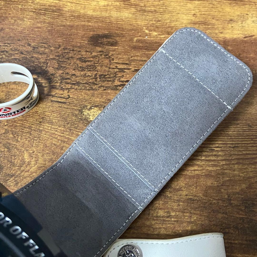 Monster ブースターウォレット白　クリスタルワン付き