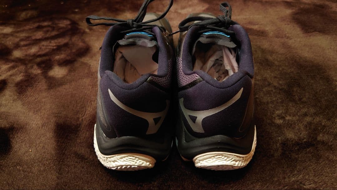 【未使用】ミズノ ウェーブライトニングZ8 バレーボールシューズ 26㎝