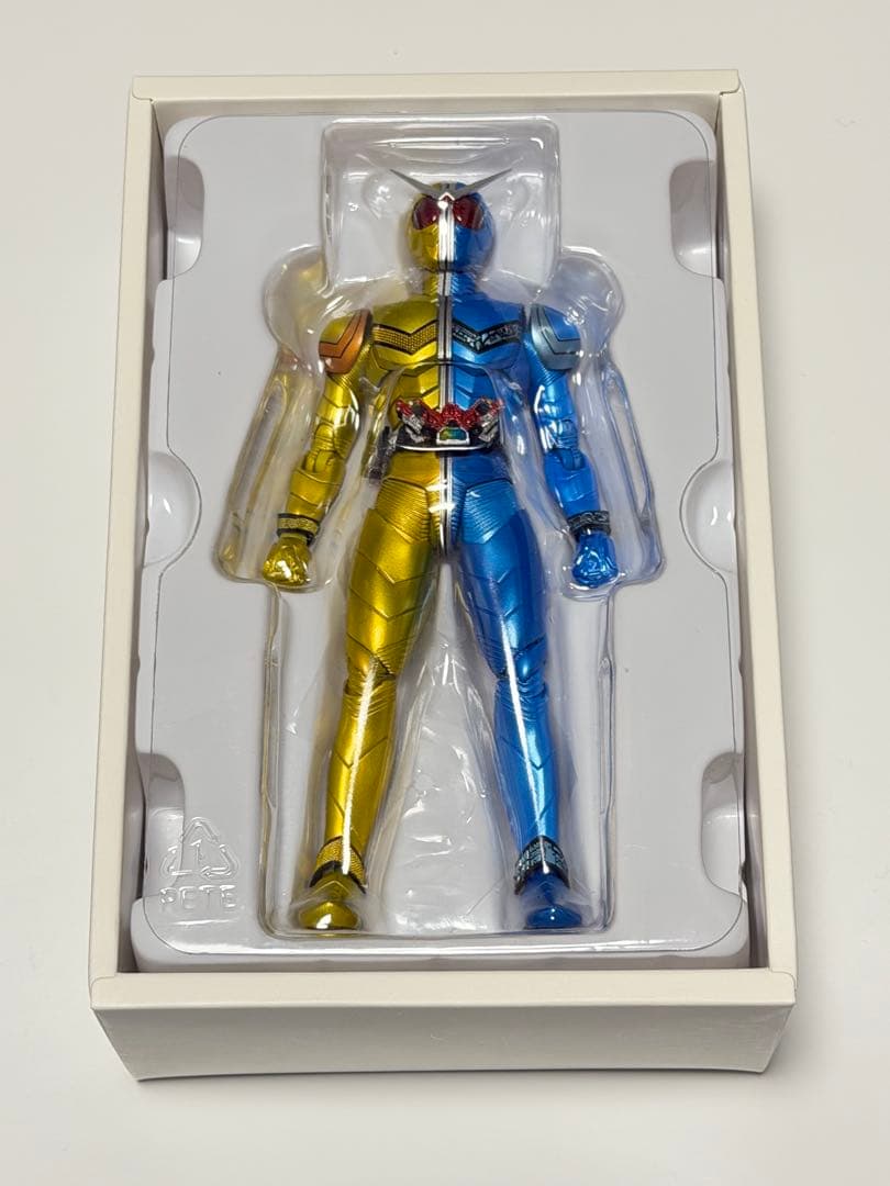 ア*カ様 真骨彫 仮面ライダーW ルナトリガー