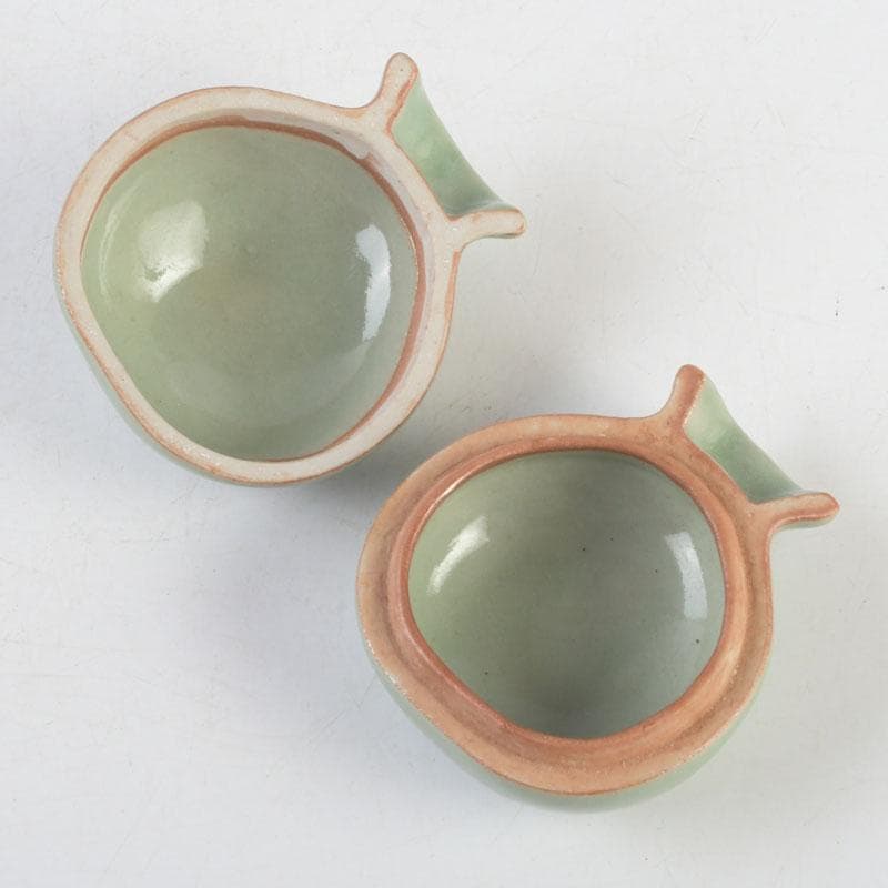 茶道具　真清水蔵六造　青磁　袋鼠香合　共布共箱　V　9725