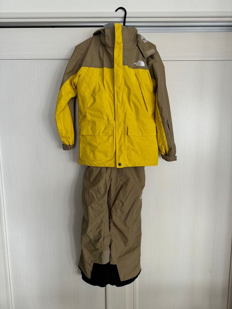 注意⚠️発送12月4日⚠️THE NORTH FACE 子どもスキーウェア150
