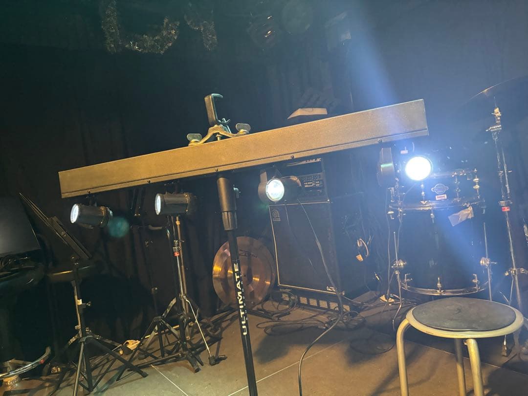 ⭐︎ Elation EVENT BAR 4灯ライティング機材