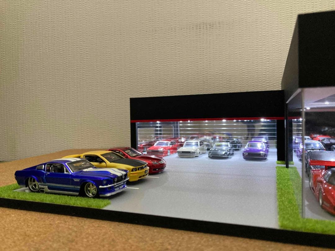 ミニカー専用ジオラマ：1/64 カーディーラーⅣ（オールブラック）希少モデル！