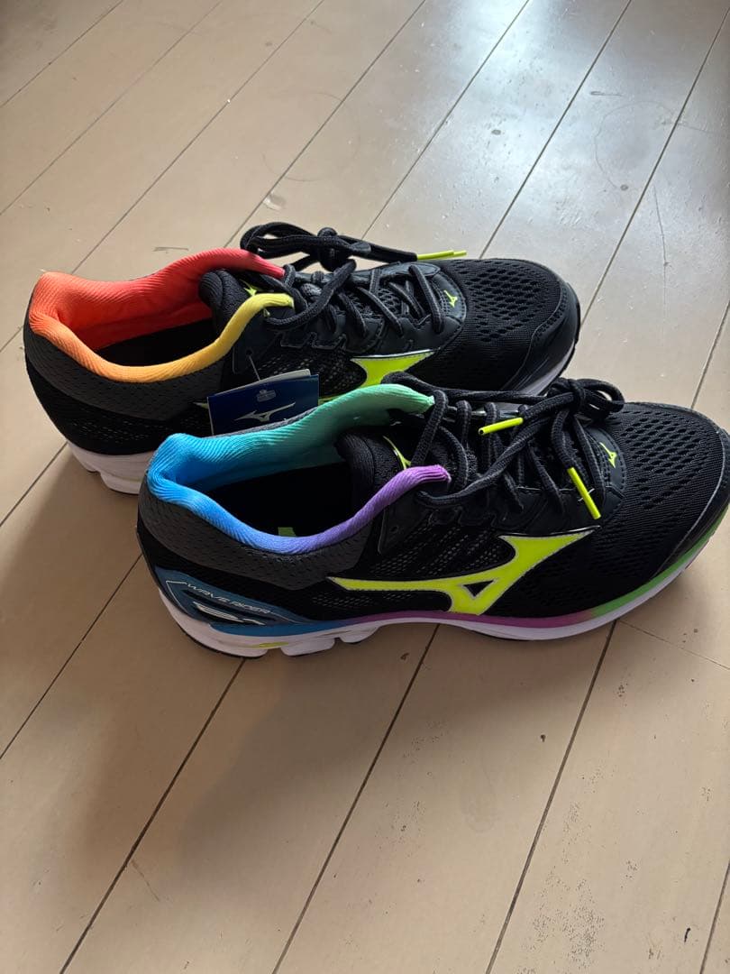 Mizuno ランニングシューズ ブラック/カラフル 新品