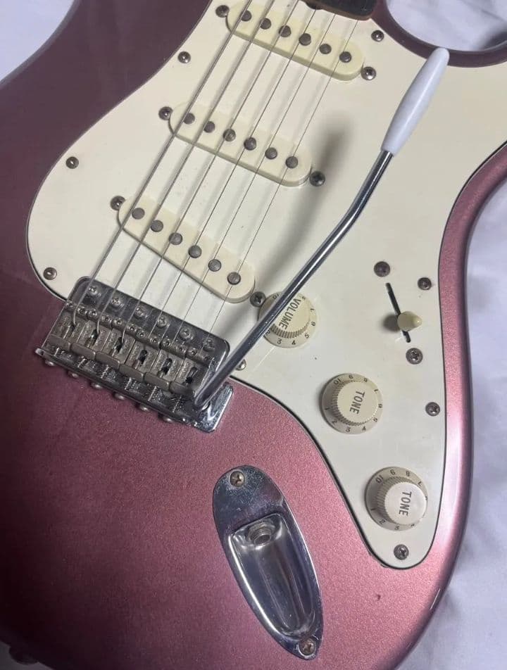 Felder＊ストラトタイプ・エレキギター