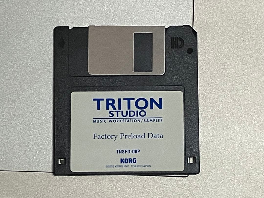 鍵盤楽器 KORG TRITON STUDIO