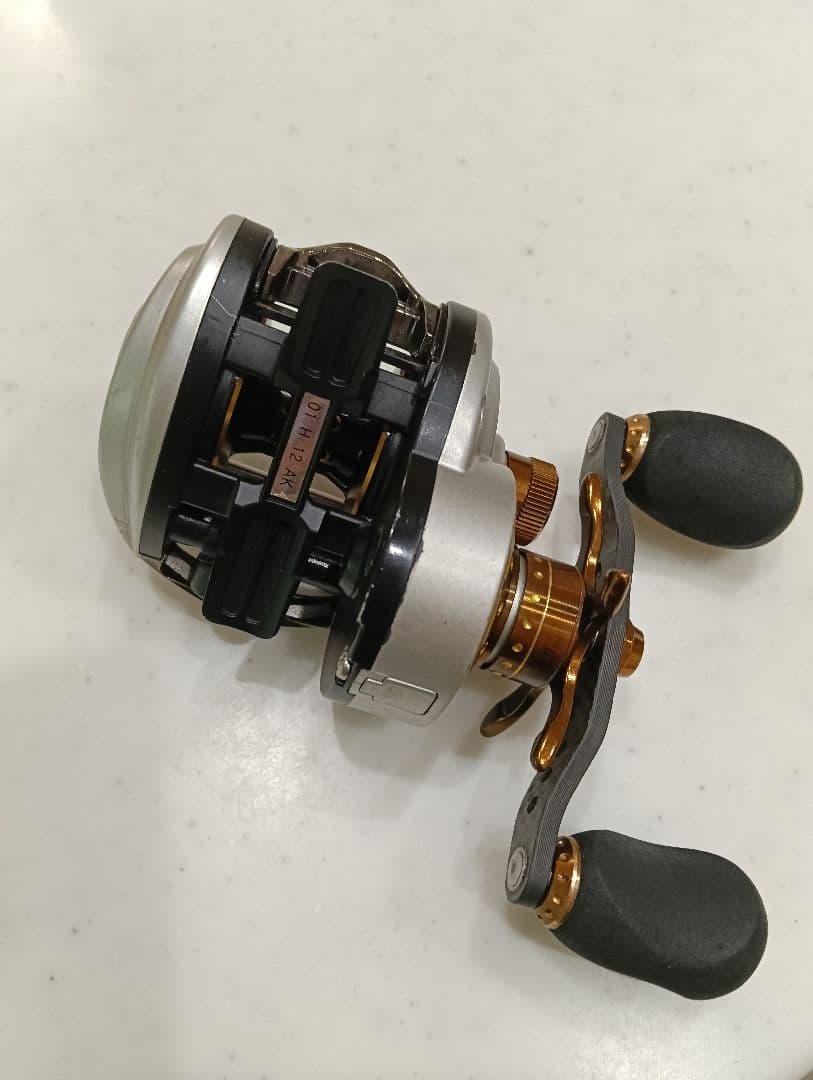 アブガルシア　Abu　レボ　プレミア　ベイトリール　ギア比6