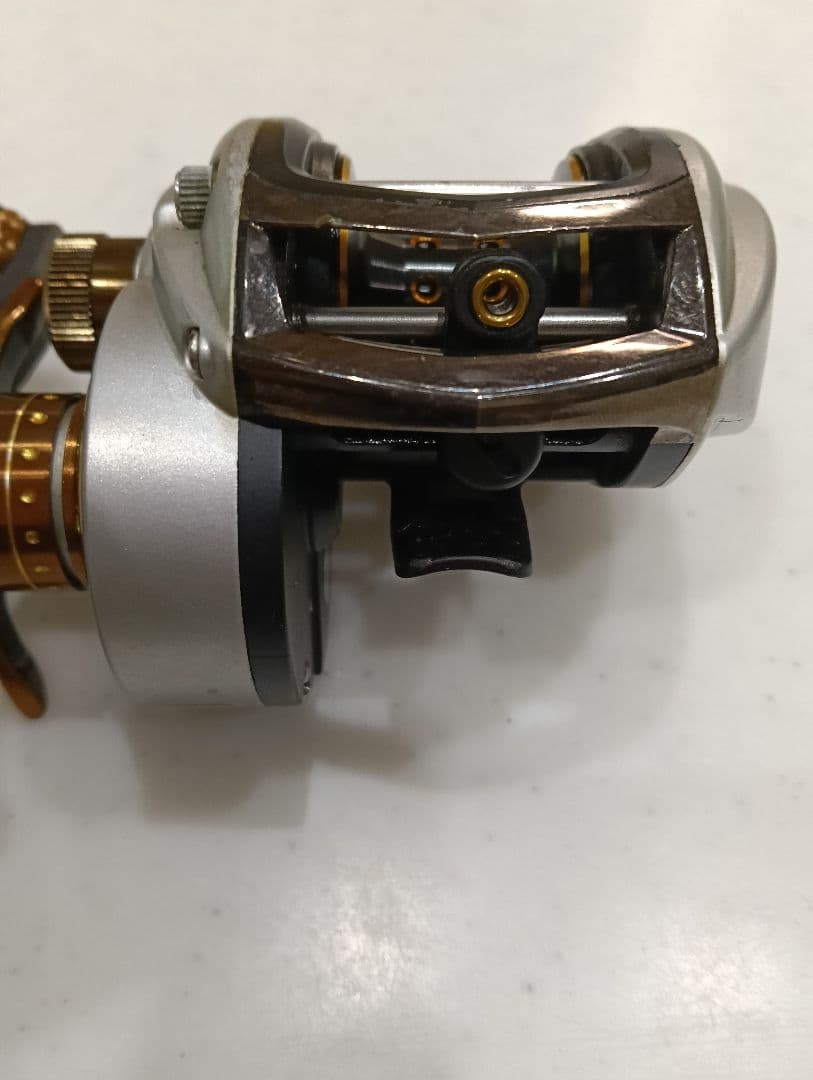 アブガルシア　Abu　レボ　プレミア　ベイトリール　ギア比6