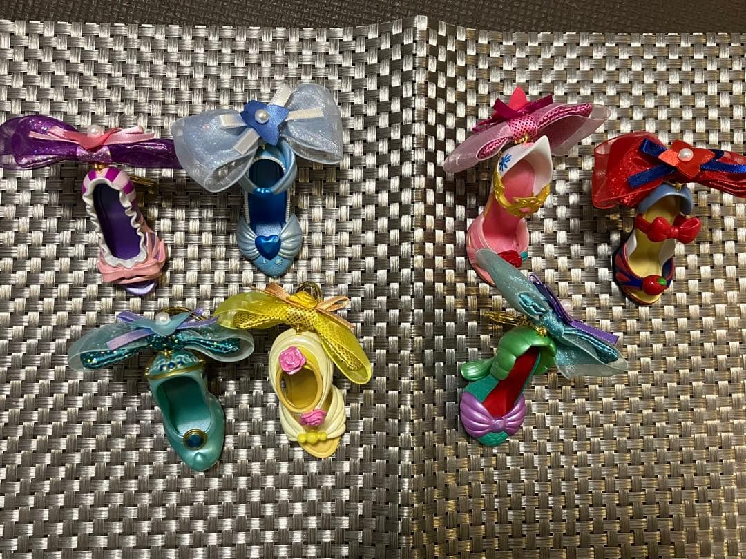 ディズニー　プリンセス　靴型キーホルダー