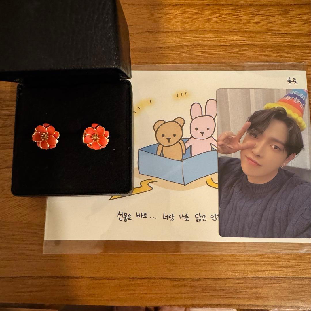 ATEEZ ホンジュン　センイルMD トレカ　ピアス　マリーゴールド　アチズ