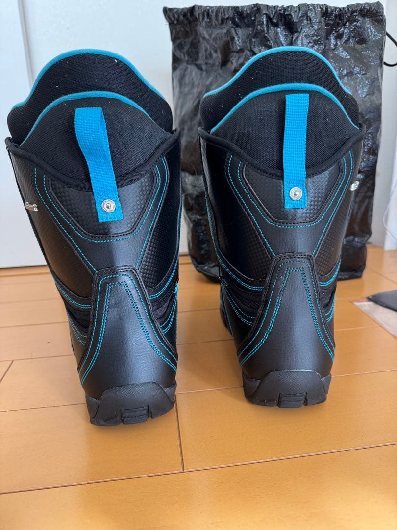 キスマーク　スノーボードブーツ ブラック/ブルー