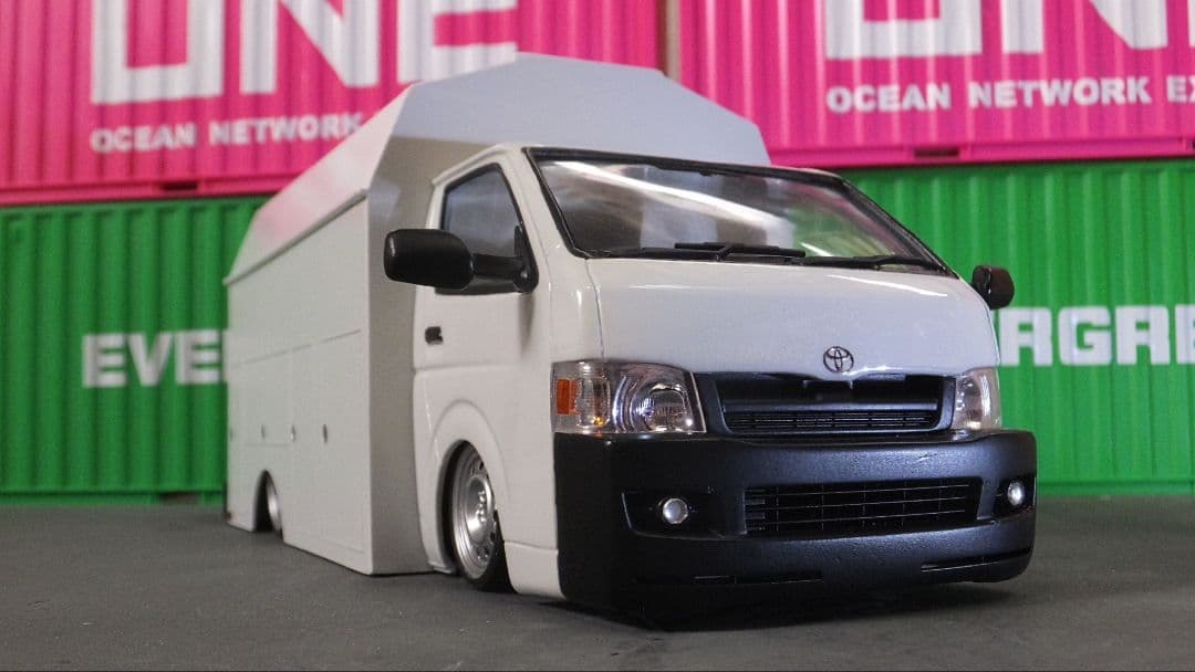 1/24 200系　ハイエース　KUV 仮想USDM 北米仕様　JDM