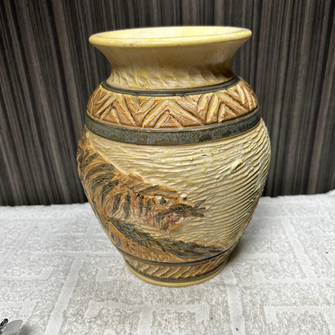 直山造 虎の彫物 花瓶 花器 陶器 レトロ 回顧趣味