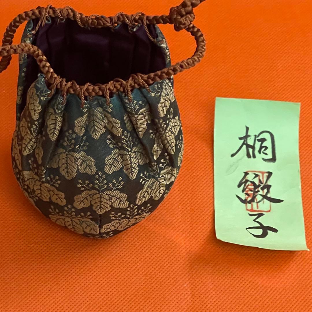 人間国宝 海剛 柳海剛 柳根瀅 高麗青磁象嵌曇鶴文 茶入 桐共箱