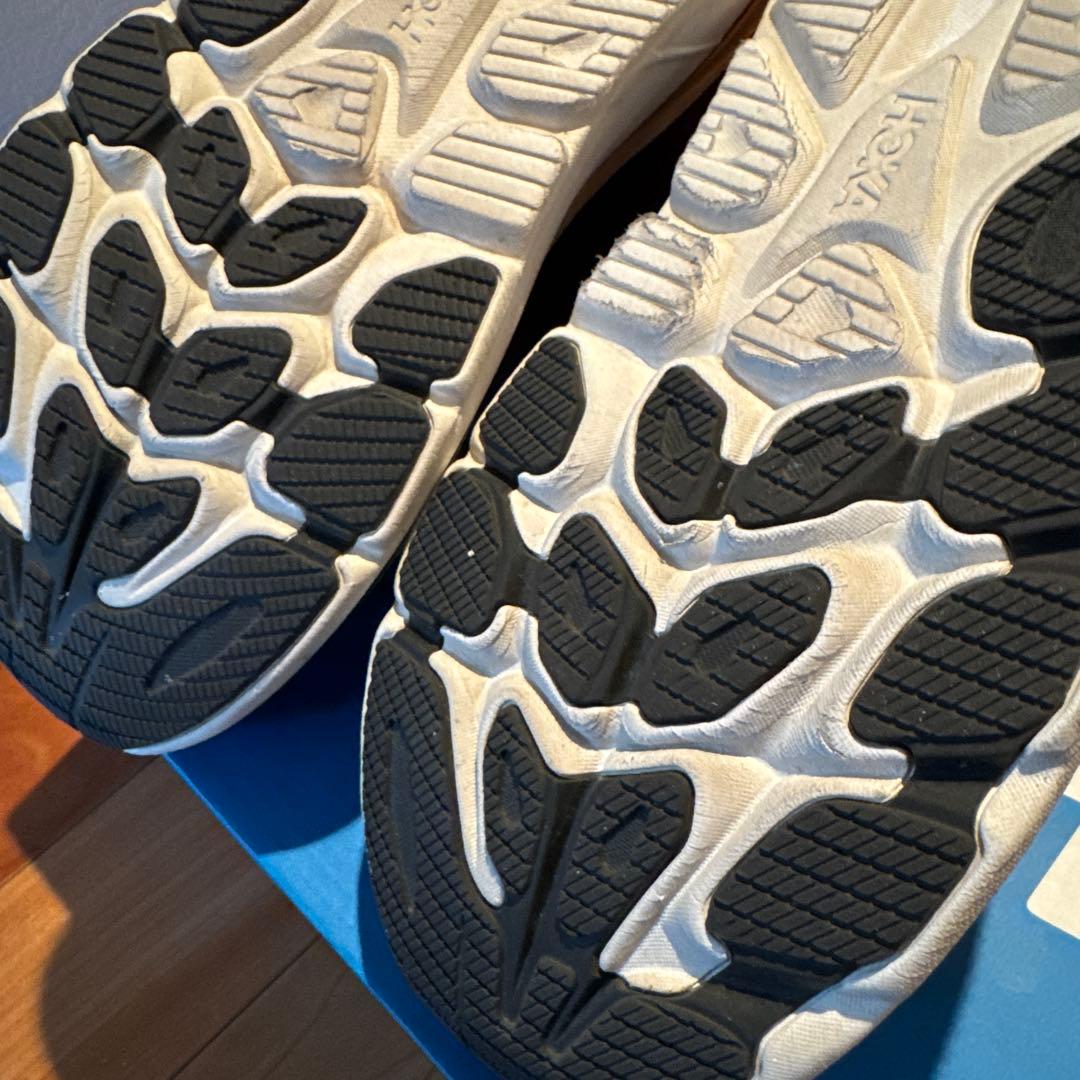 HOKA スニーカー クリプトン10ブラック/ゴールド