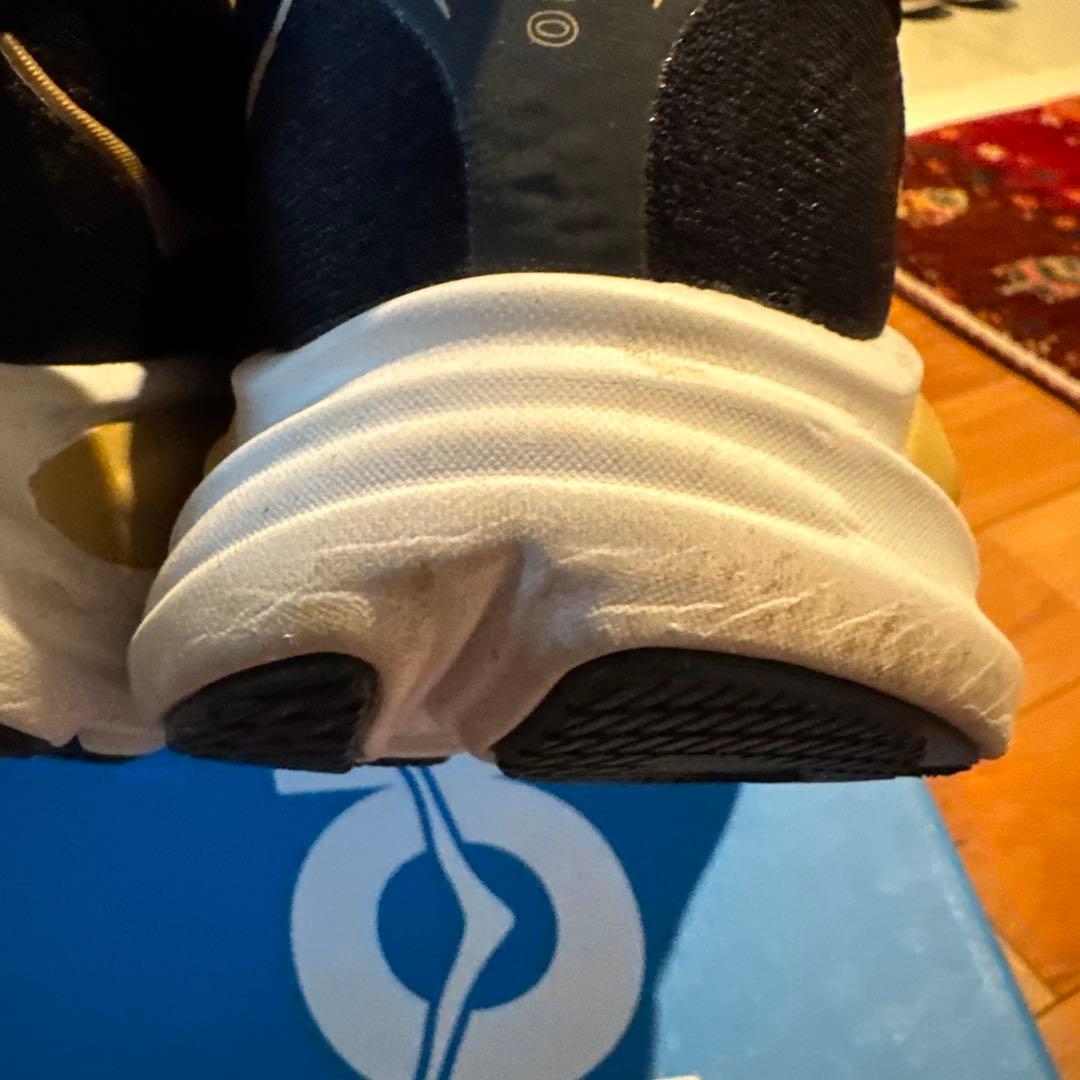 HOKA スニーカー クリプトン10ブラック/ゴールド