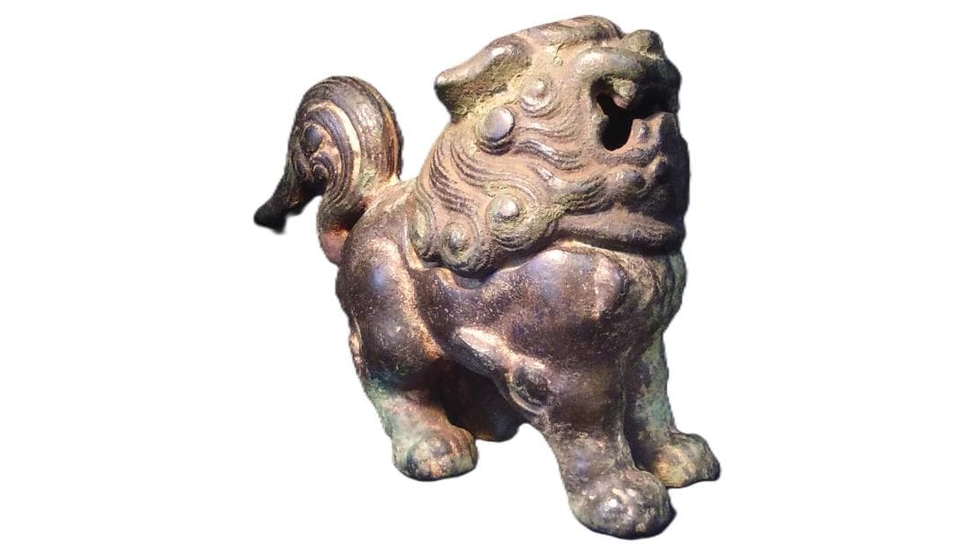 【 狛獅子香炉 】　鉄地真鍮鍍金　室町末～江戸初期