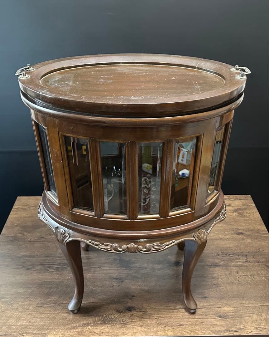 英国アンティーク　ティーキャビネット