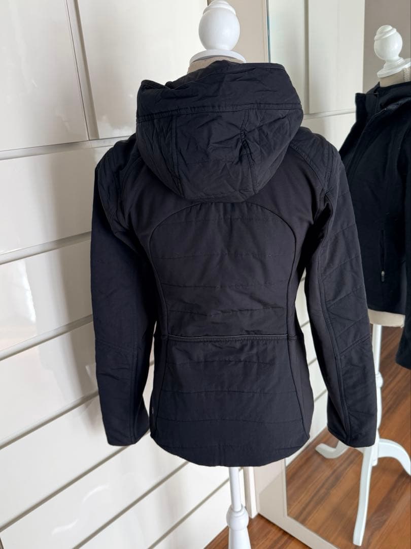 Lululemon レディースランニングジャケットS size ブラック