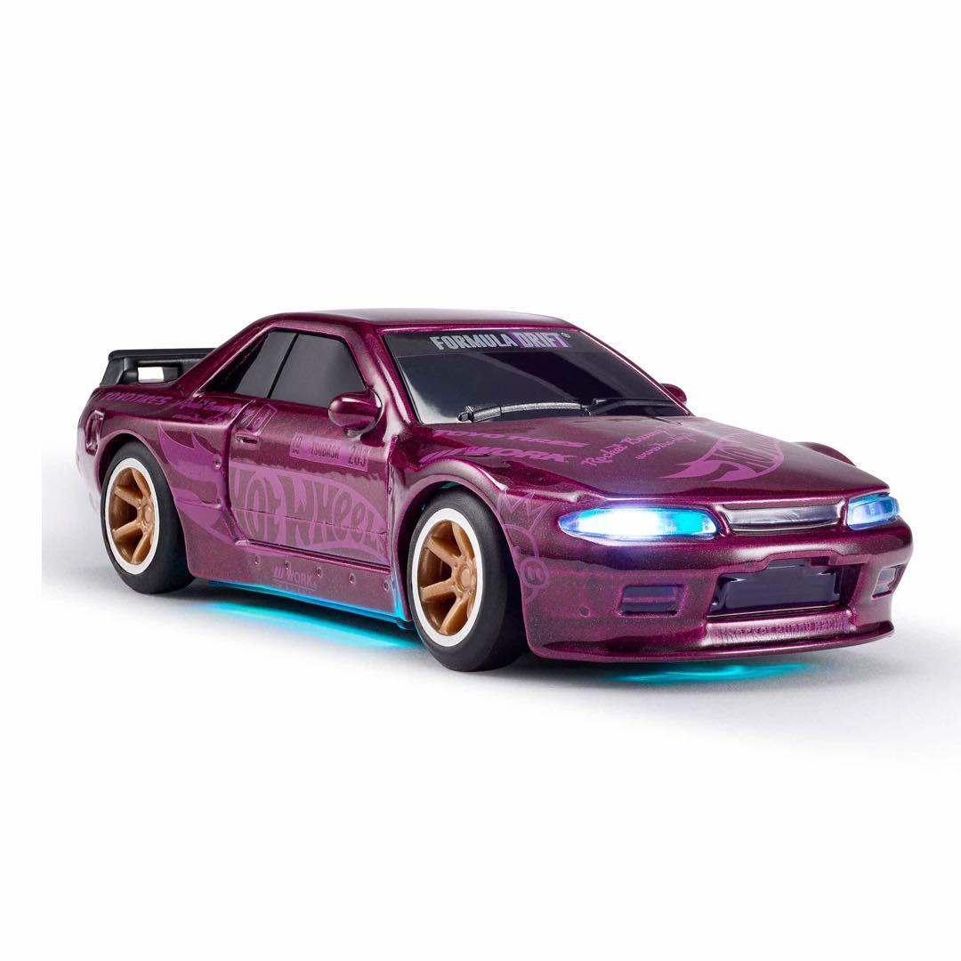 ミニカー hot wheels rc r32