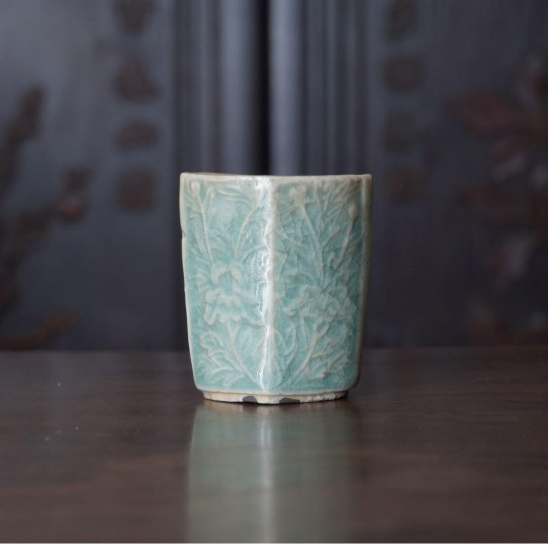 江戸時代　前期　古伊万里　古九谷様式　青磁牡丹文　猪口　筒盃　酒器　ぐい呑　盃