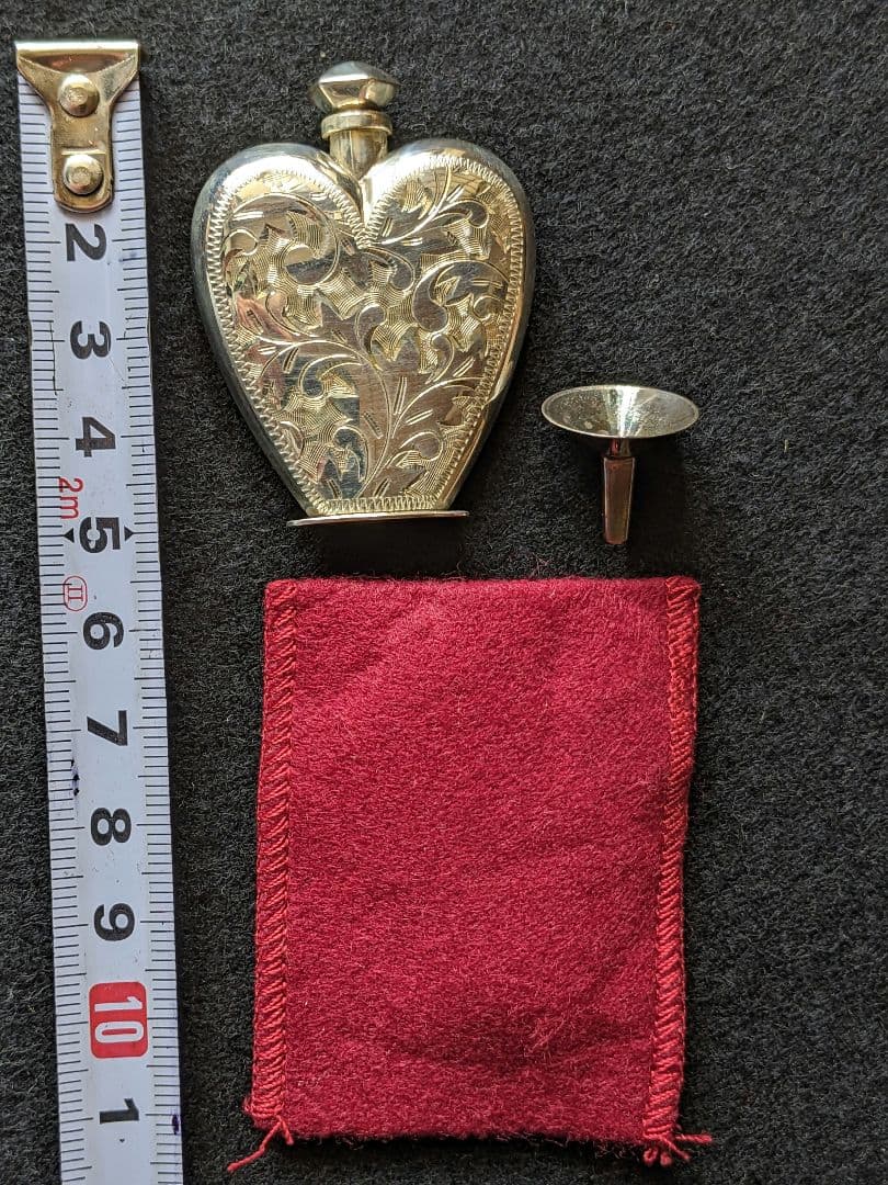 ♦銀瓶 彫金花卉紋様 香水瓶 ロート付 東京三越 コレクション骨董品アンティーク