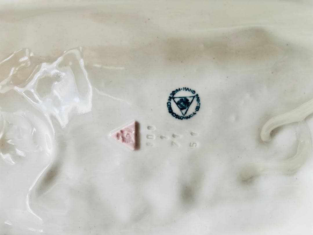 アンティーク雑貨  Dux Hunting Dogs Figurine