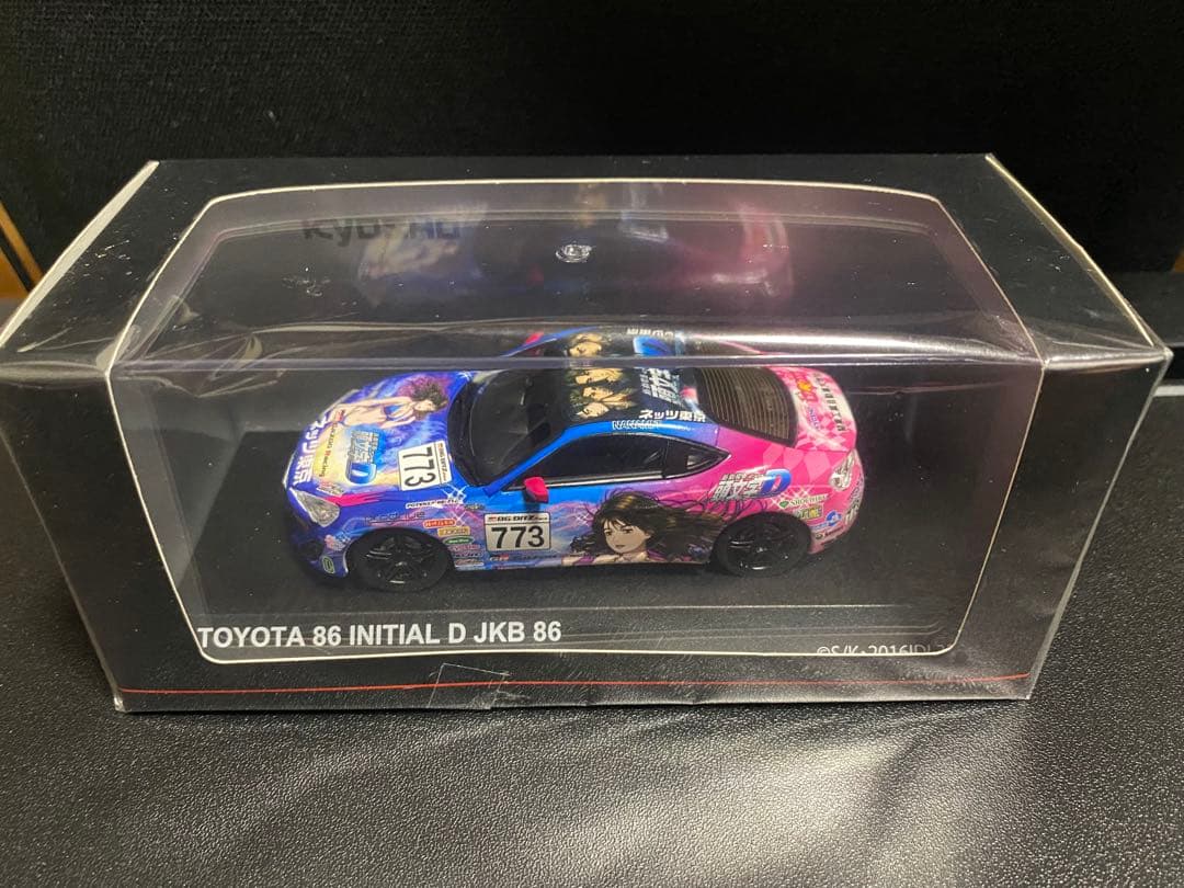TOYOTA 86 京商　INITIAL D JKB86 ミニカー 塚本奈々美